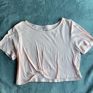 me to we pale pink knotted crop top